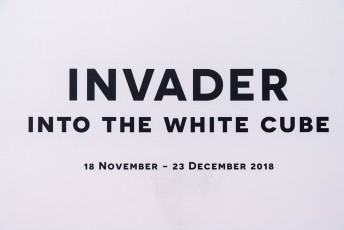 "Into the white cube" exposition de Invader à la galerie Over The Influence - Los Angeles - du 18 novembre au 22 décembre 2018