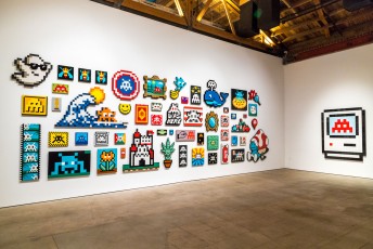 "Into the white cube" exposition de Invader à la galerie Over The Influence  - Los Angeles - du 18 novembre au 22 décembre 2018