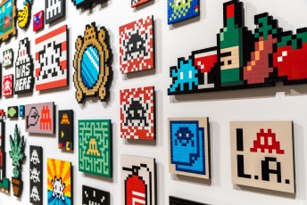 "Into the white cube" exposition de Invader à la galerie Over The Influence  - Los Angeles - du 18 novembre au 22 décembre 2018