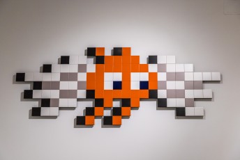 "Into the white cube" exposition de Invader à la galerie Over The Influence  - Los Angeles - du 18 novembre au 22 décembre 2018