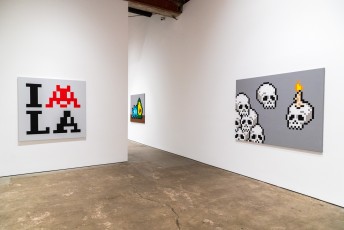 "Into the white cube" exposition de Invader à la galerie Over The Influence  - Los Angeles - du 18 novembre au 22 décembre 2018