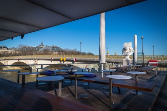 Fluctuart - Avec les installations de Rero et de Levalet - Quai d'Orsay 07è - Février 2020