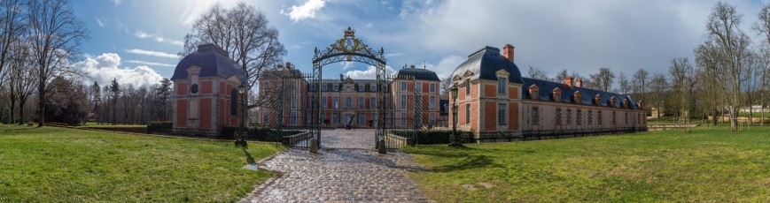 "Anomal" exposition de Quentin Garel au domaine de Chamarande (91) du 25 janvier au 29 mars 2020. Prolongations jusqu'au 14 juin 2020.