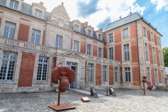 "Anomal" exposition de Quentin Garel au domaine de Chamarande (91) du 25 janvier au 29 mars 2020. Prolongations jusqu'au 14 juin 2020.