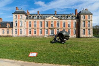 "Anomal" exposition de Quentin Garel au domaine de Chamarande (91) du 25 janvier au 29 mars 2020. Prolongations jusqu'au 14 juin 2020.