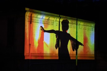 Scratch paper - Le 9è Concept à Fluctuart. Dédicace et mapping le 9 juin 2021.