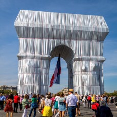 L'Arc de Triomphe Wrapped par Christo & Jeanne-Claude, du 14 septembre au 3 octobre 2021