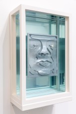 "Triple Trouble" exposition de Invader, Shepard Fairey et Damien Hirst à la Newport Street Gallery du 10 octobre 2025 au 29 mars 2026