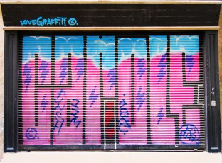 Mr A - Love Graffiti - rue Charlemagne 04è - Carole - Juillet 2005