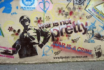 War is not pretty - Rue du Chalet 10è - Septembre 2004