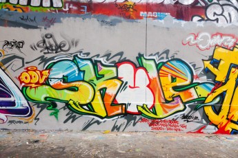 Dépot RATP - Skule - Rue des Pyrénées 20è avec Yearz, Skey, 6Pack, Stack, Astro, Skule,Taer, Lisa, Obyte, Mornes et Malky - Novembre 2010