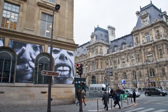 JR - Face to Face - Rue de Rivoli 04è, derrière l'hôtel de ville. - Novembre 2007