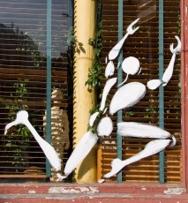 Jérôme Mesnager - Rue de Ménilmontant 20è sur la vitrine - Octobre 2006