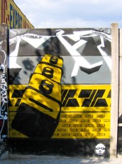 Yz - Saint Ouen - Derrière les Puces - Mai 2005